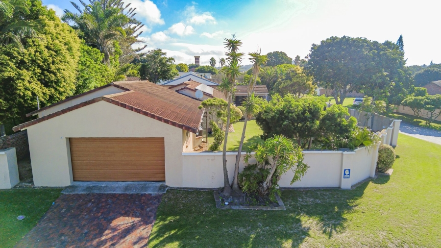 5 Bedroom Property for Sale in Miramar Eastern Cape